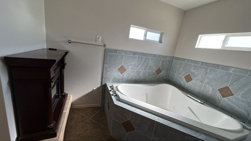 Furnished Finder property 446411_1 photo 4