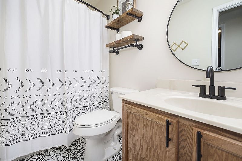 Downstairs Hall Bath (shared by bedrooms 2 & 3)
