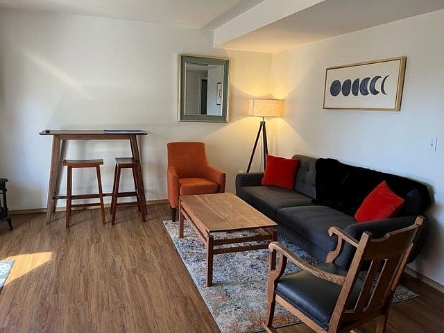Furnished Finder property 446436_1 photo 3
