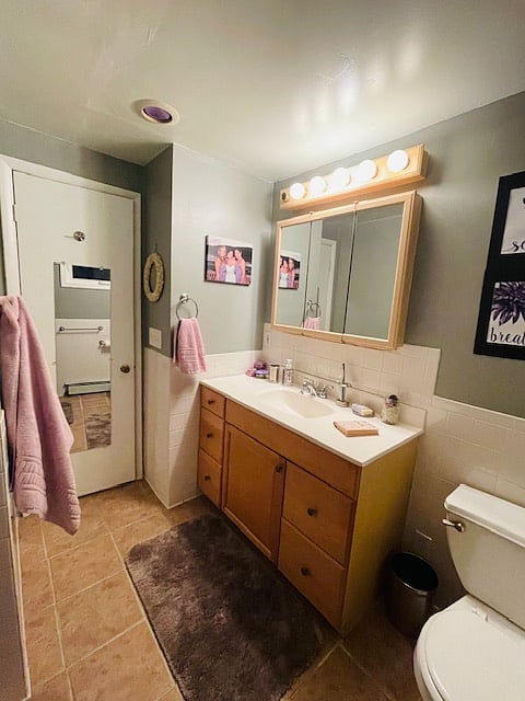 Shared Full Bath