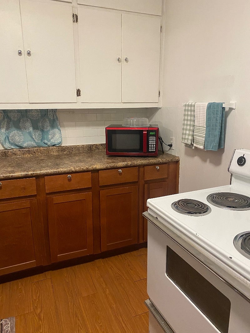 Full sized kitchen