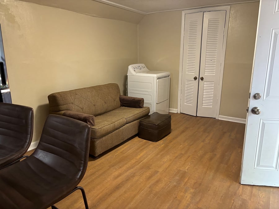 Furnished Finder property 446498_2 photo 4