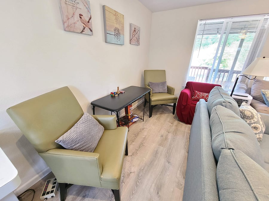 Furnished Finder property 446502_1 photo 3