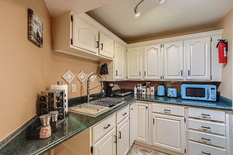 Furnished Finder property 446529_1 photo 7
