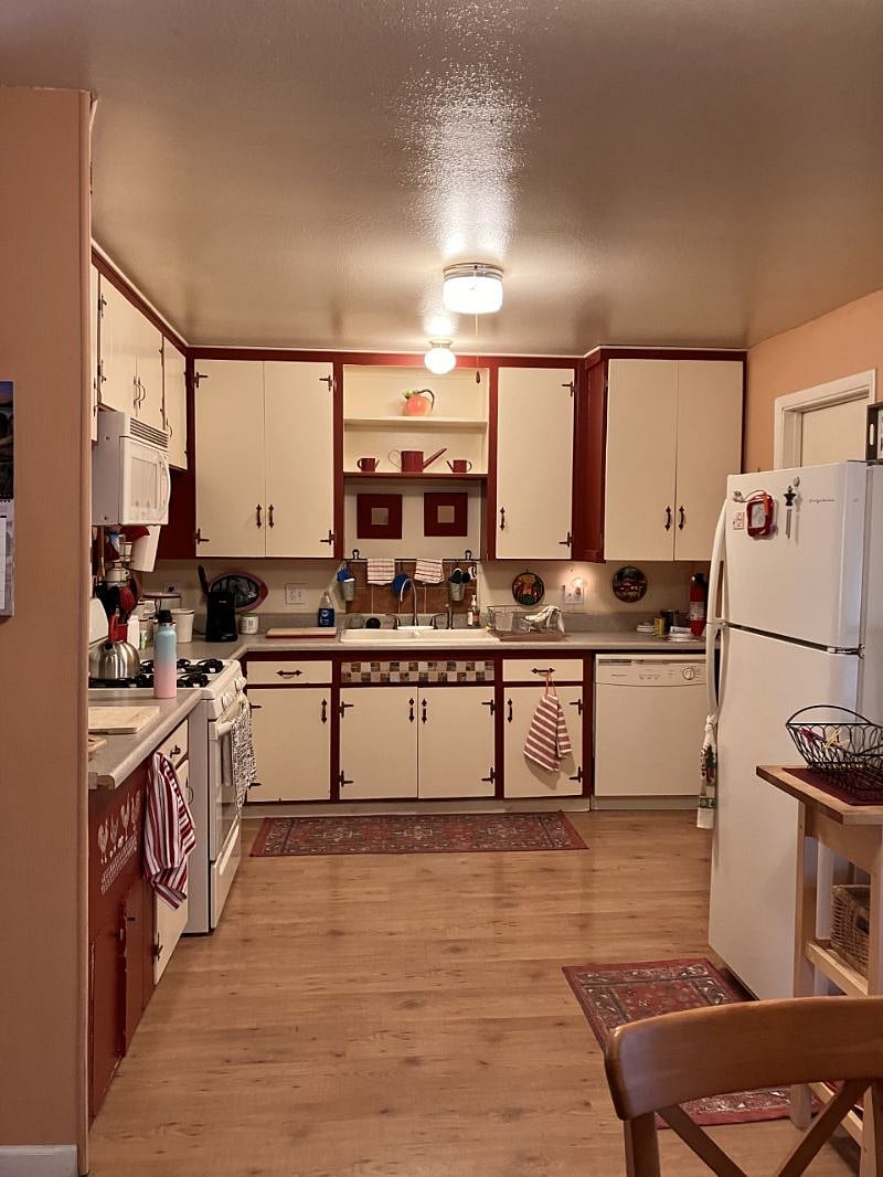 Furnished Finder property 446732_1 photo 3