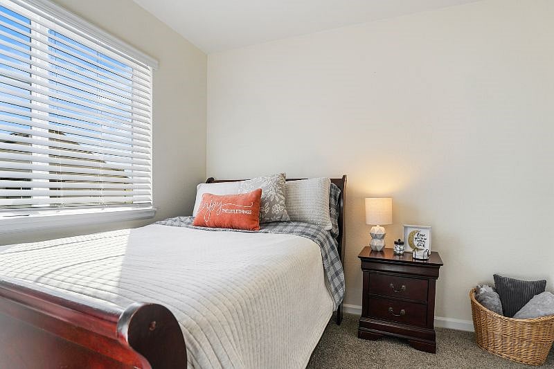 Furnished Finder property 446777_1 photo 16