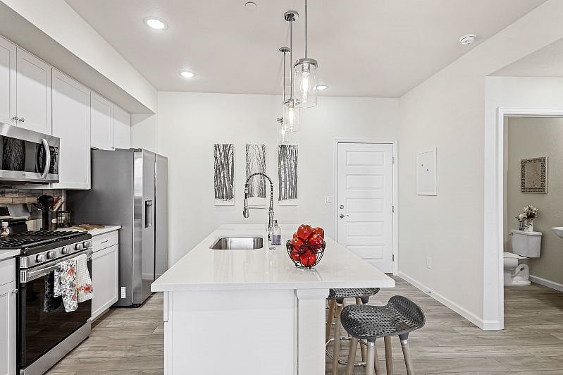 Furnished Finder property 446777_1 photo 7