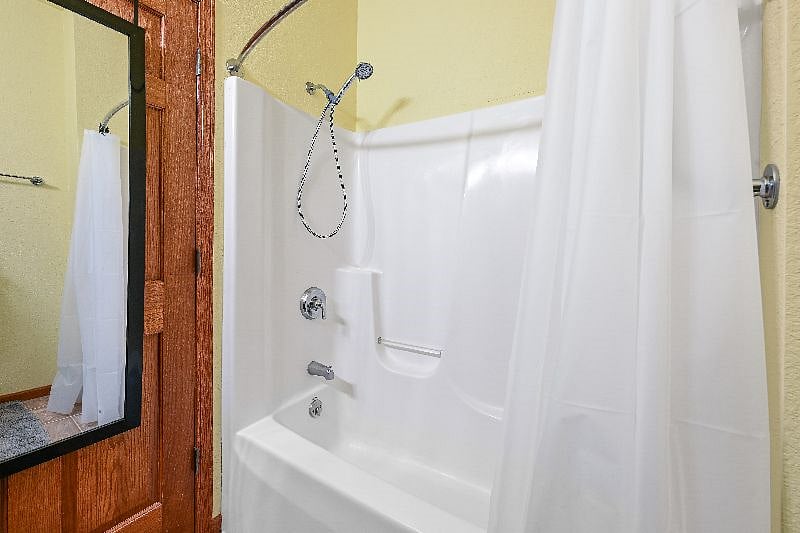 Furnished Finder property 446800_1 photo 12