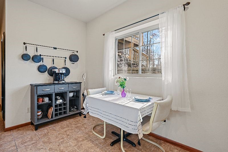 Furnished Finder property 446800_1 photo 13