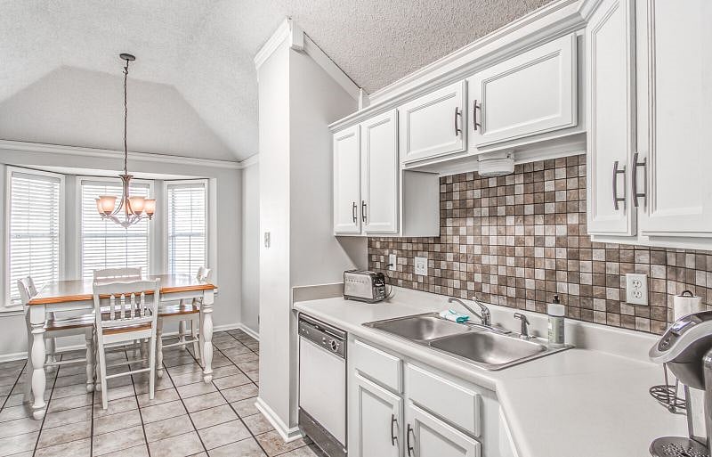 Furnished Finder property 446832_1 photo 6