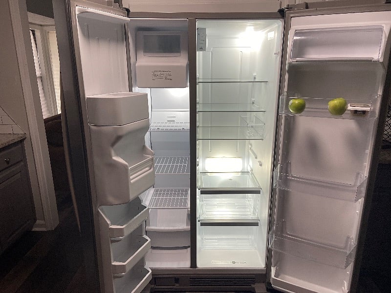 Refrigerator