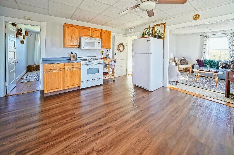 Furnished Finder property 446854_1 photo 4