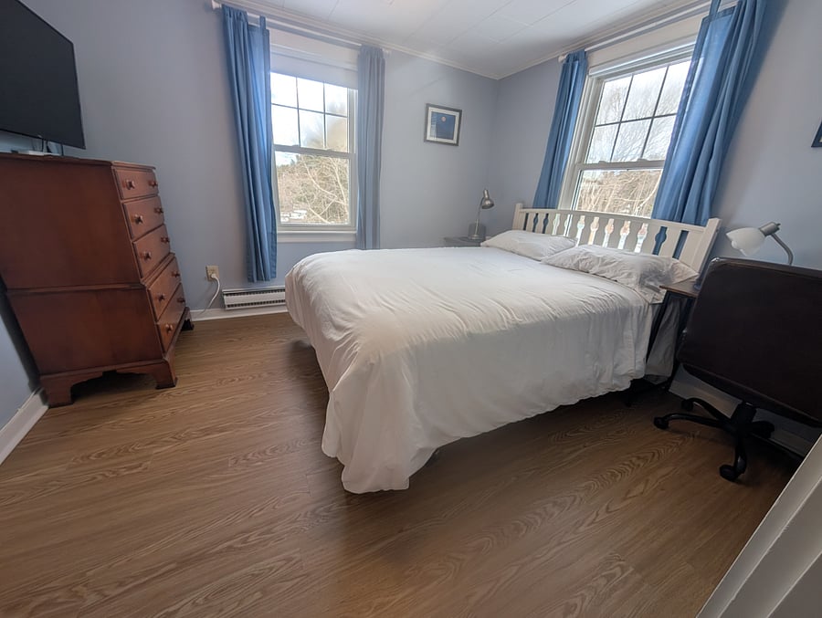 Queen bed #2