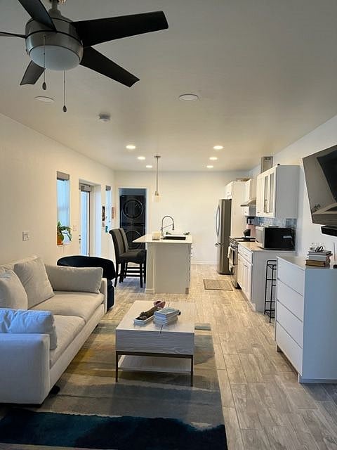 Furnished Finder property 446980_2 photo 16