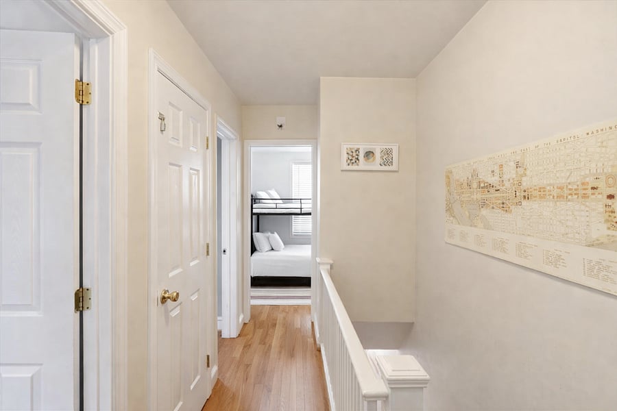 Furnished Finder property 446995_2 photo 17