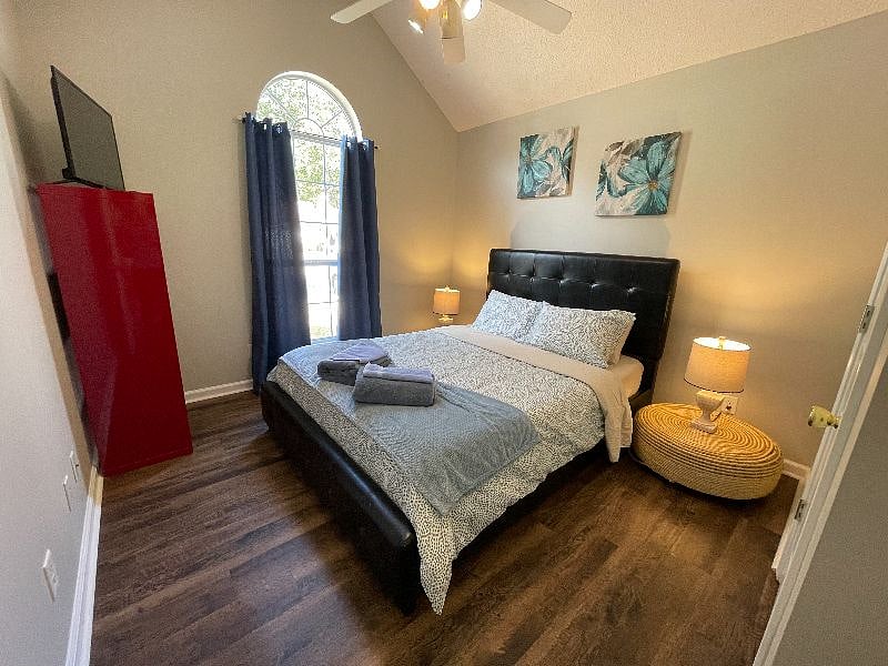 Furnished Finder property 447033_1 photo 18