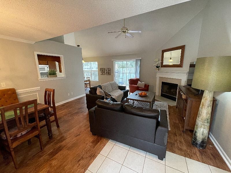 Furnished Finder property 447033_1 photo 3