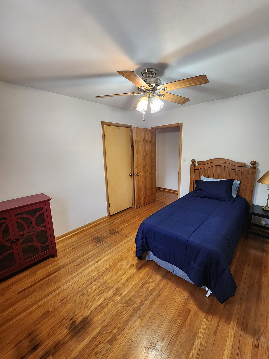3rd bedroom with twin bed