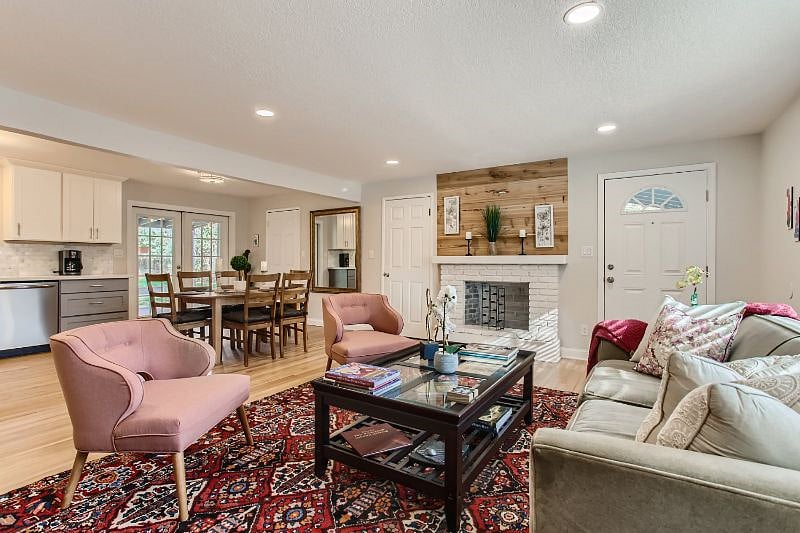 Furnished Finder property 447159_1 photo 5