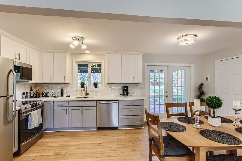Furnished Finder property 447159_1 photo 11