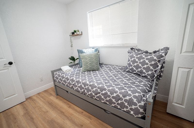 Furnished Finder property 447175_1 photo 15