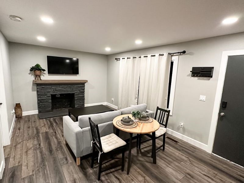 Furnished Finder property 447200_2 photo 12