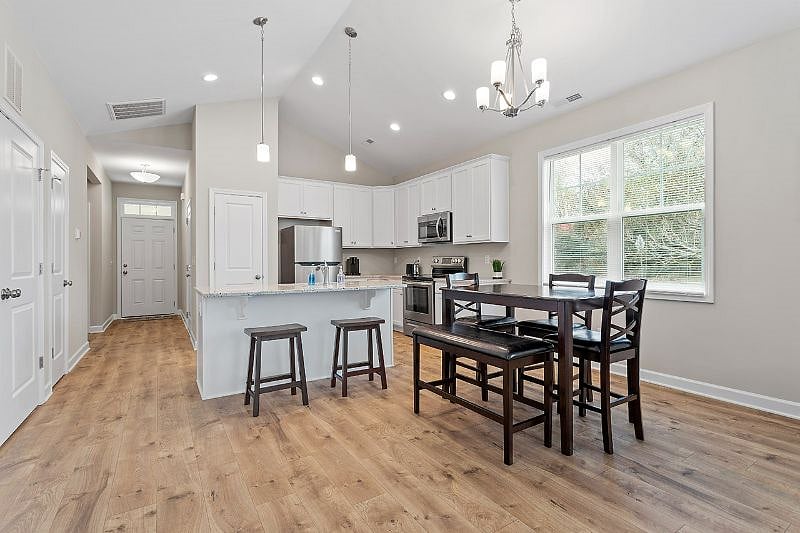 Furnished Finder property 447226_1 photo 12