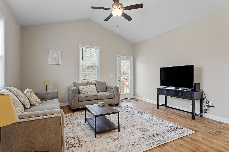 Furnished Finder property 447226_1 photo 14