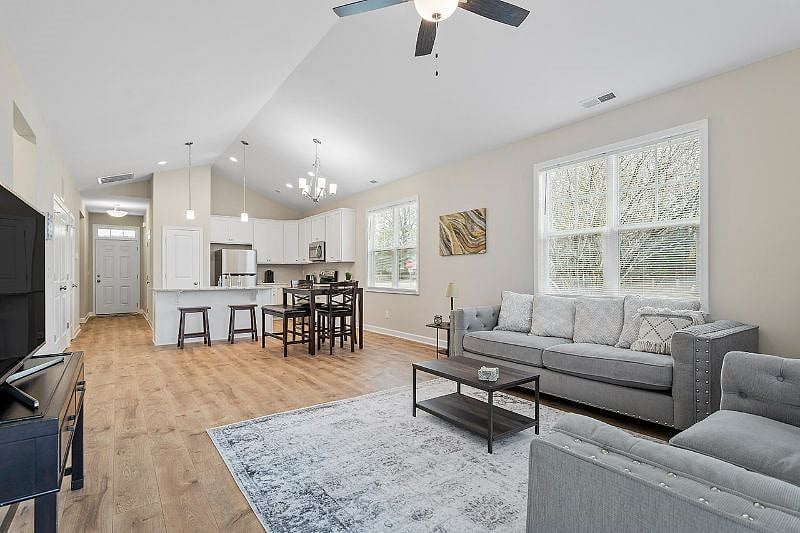 Furnished Finder property 447226_1 photo 16