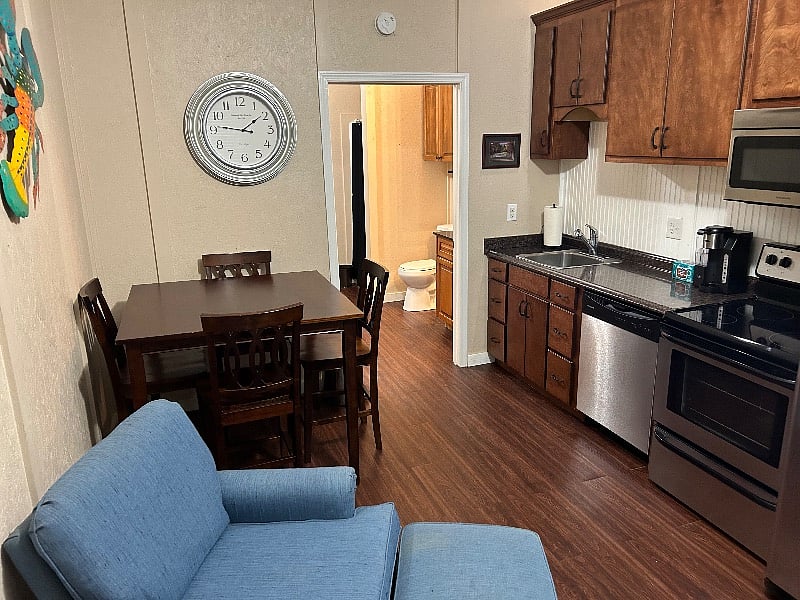 Furnished Finder property 447284_1 photo 10