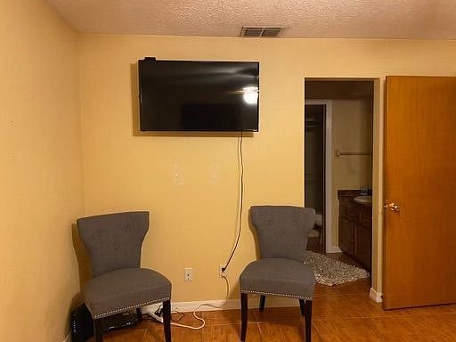 Furnished Finder property 447290_1 photo 2