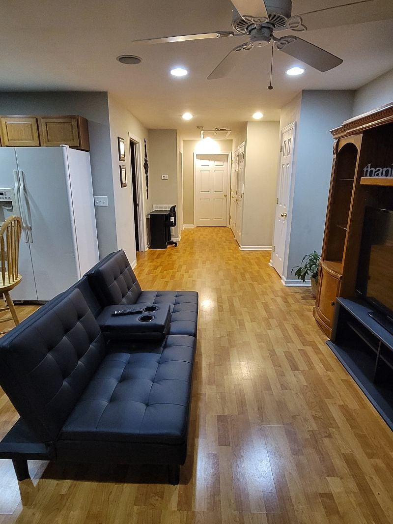 Livingroom/Hallway
