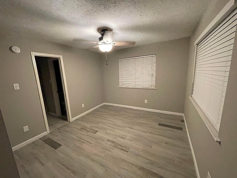 Guest bedroom/office