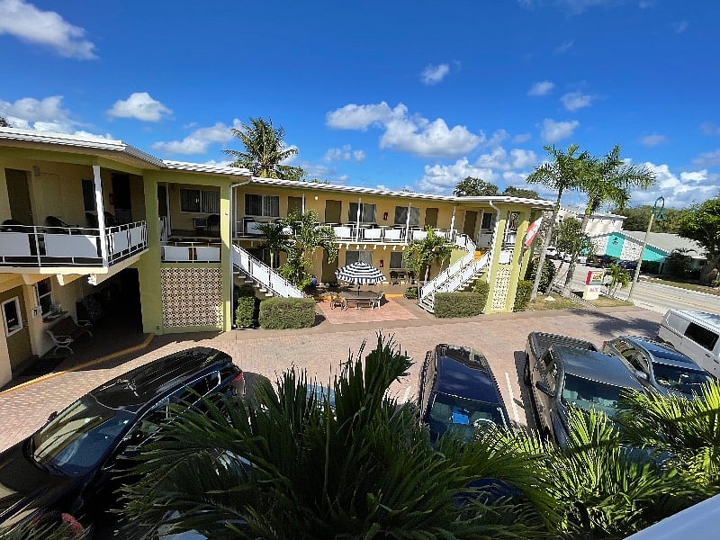 Furnished Finder property 447426_1 photo 9