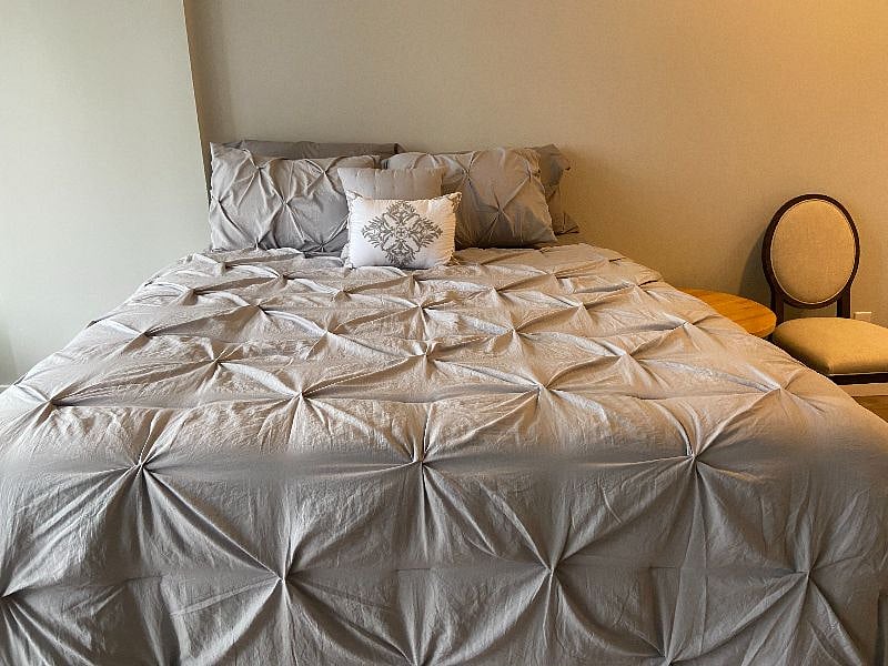 Comfortable queen bed