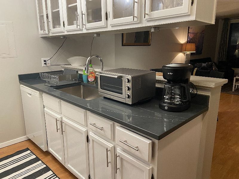 Furnished Finder property 447427_4 photo 6