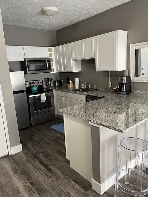 Furnished Finder property 447444_13 photo 3