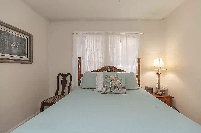 Bedroom 1 with Queen bed
