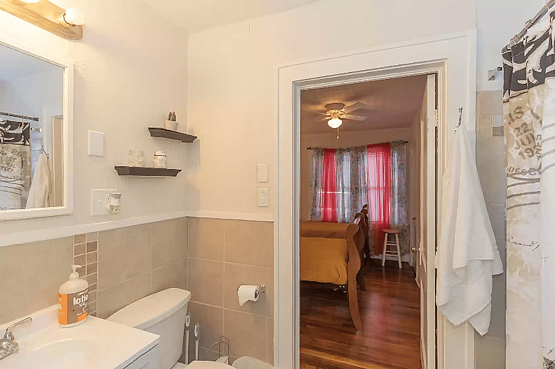 Bathroom 1 between bedrooms 1 & 2 includes tub & shower combination