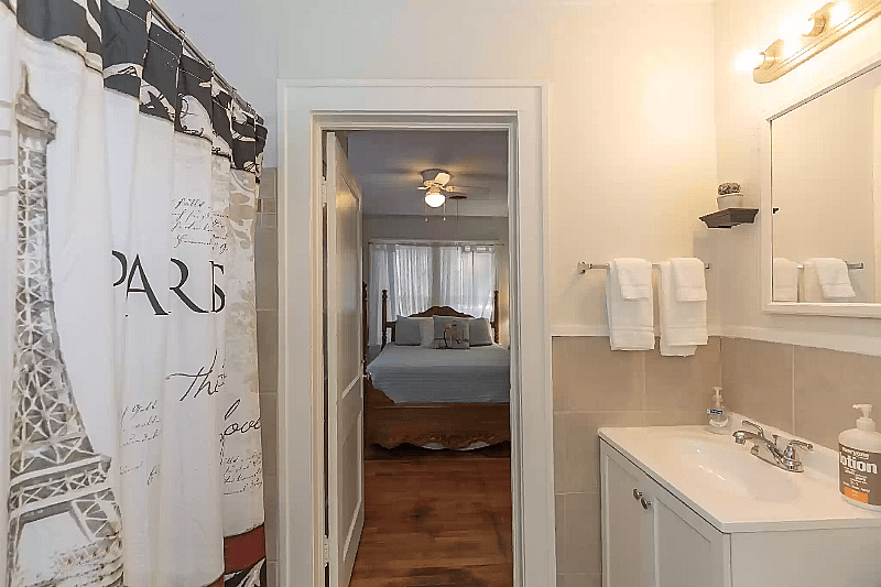 Bathroom 1 between bedrooms 1 & 2 includes tub & shower combination