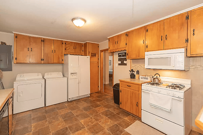 Furnished Finder property 447606_2 photo 9
