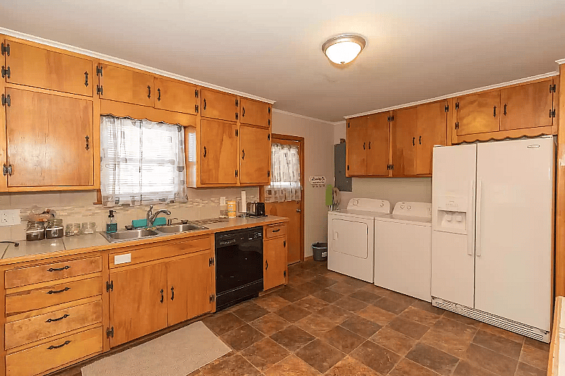Furnished Finder property 447606_2 photo 11