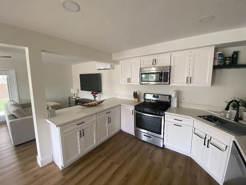 Furnished Finder property 447656_3 photo 8