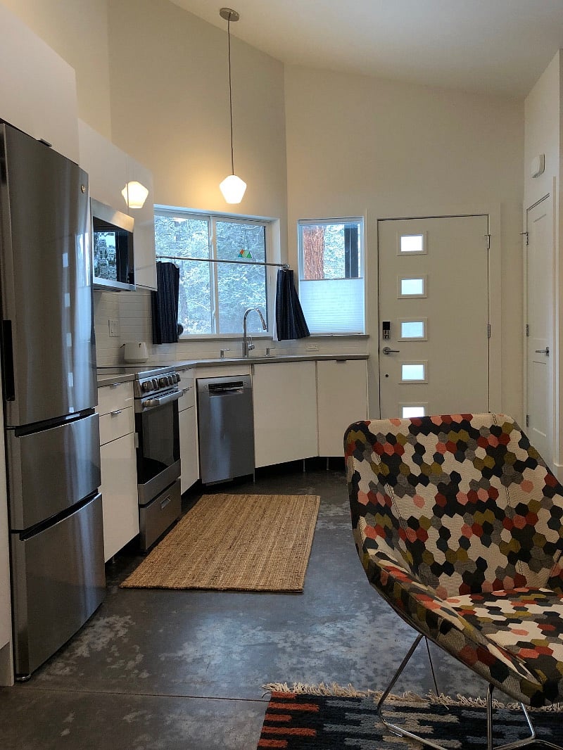 Furnished Finder property 447676_1 photo 9