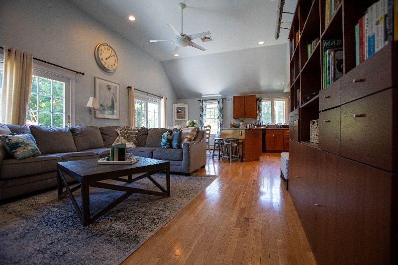 Furnished Finder property 447782_1 photo 3