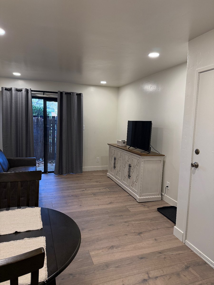 Furnished Finder property 447795_2 photo 4