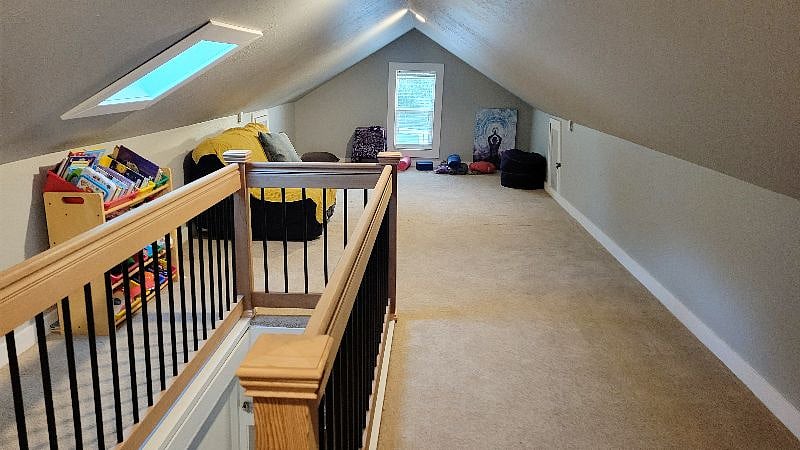 Upper bonus room