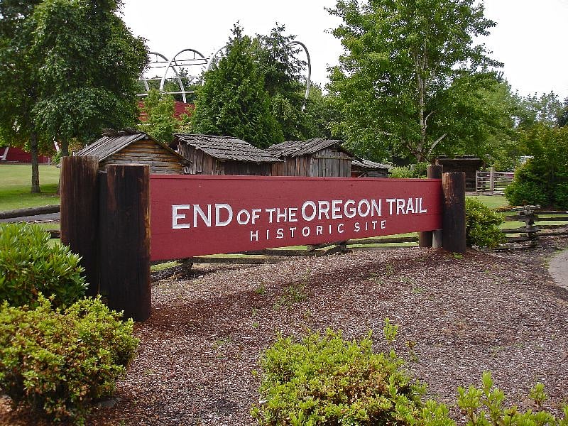 Multiple museums and historic sites within walking distance