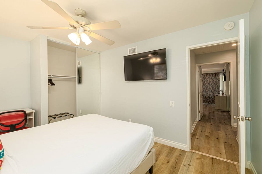Queen bed & smart TV in bedroom #2
