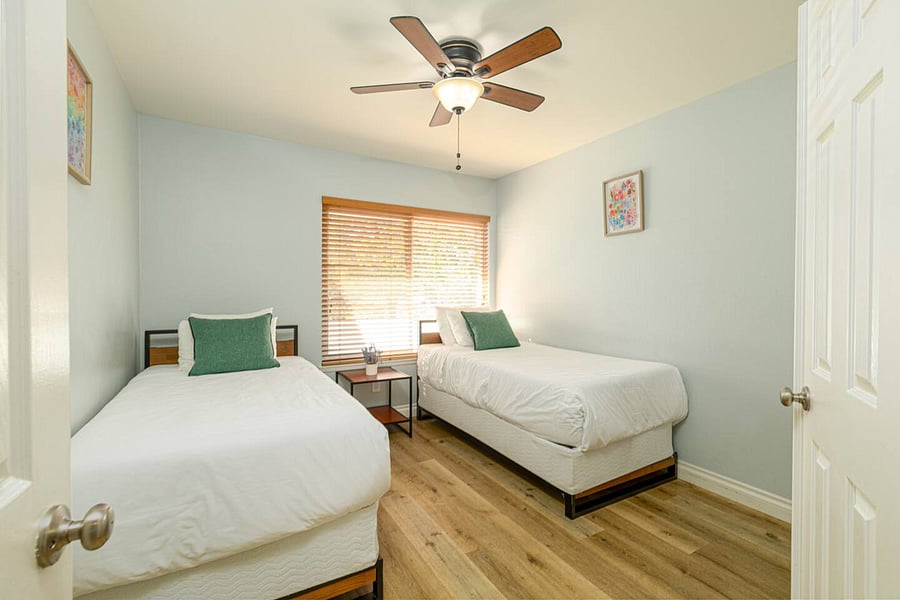 Two twin beds in bedroom #4